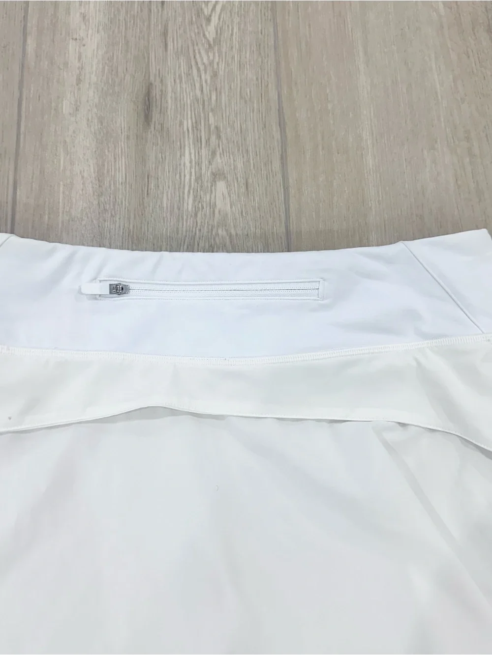 Lululemon play off the pleats skirt white size 4